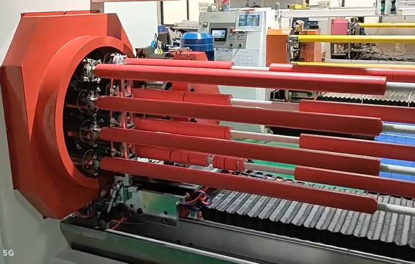 706-4四軸翻卷全自動(dòng)切臺(tái)-2